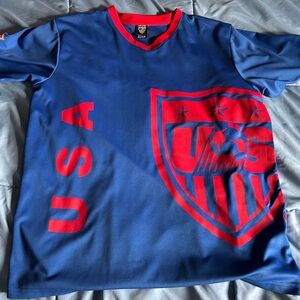 USA soccer jersey.  Men's size medium.  US SOCCER.